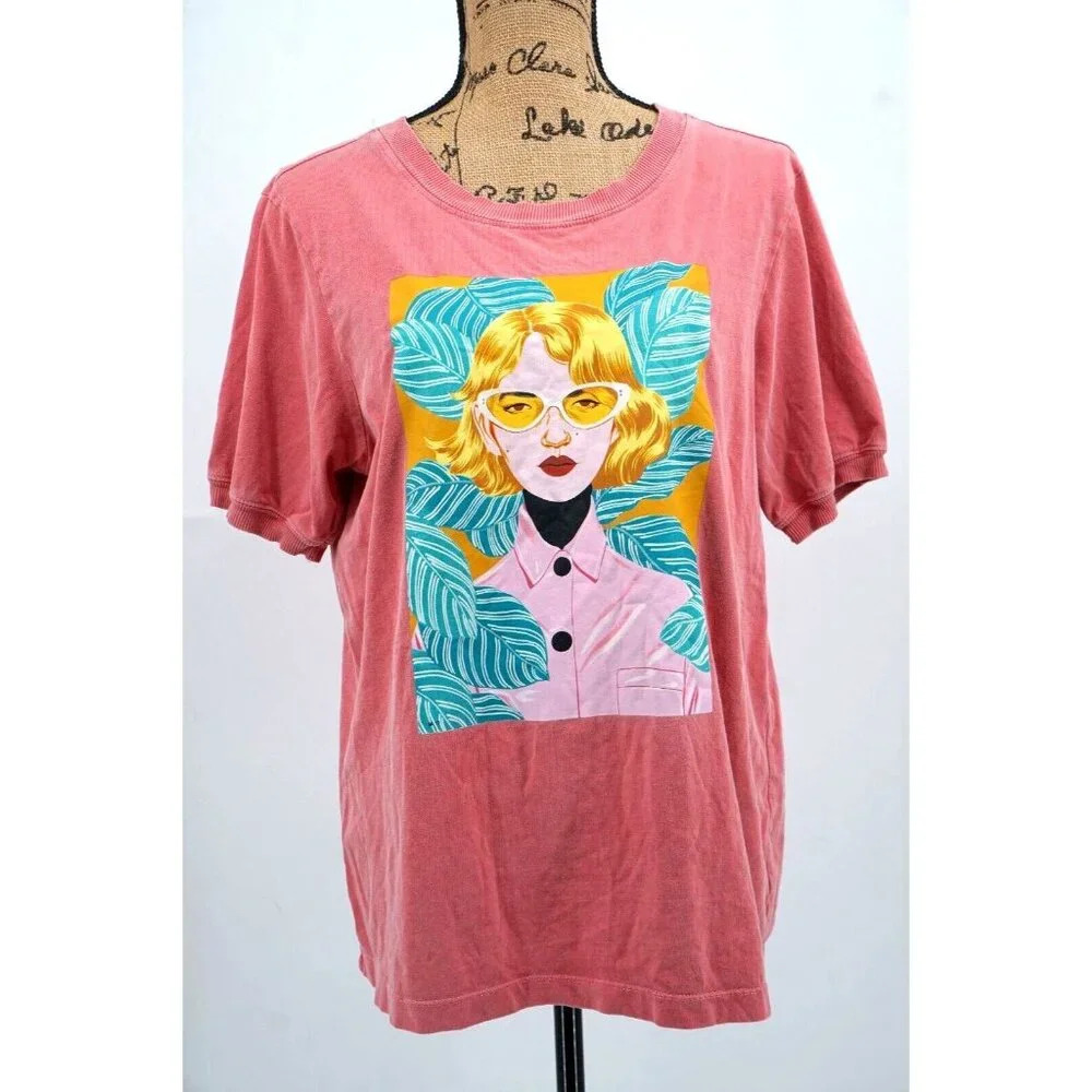 Bijou Karman Women‎ Medium M Sunglasses Short Sleeve Graphic Red T-Shirt